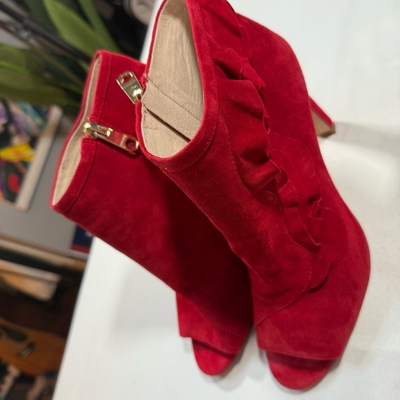 Louise et Cie Vibrant Red Suede Heeled Boots - Picture 14 of 14